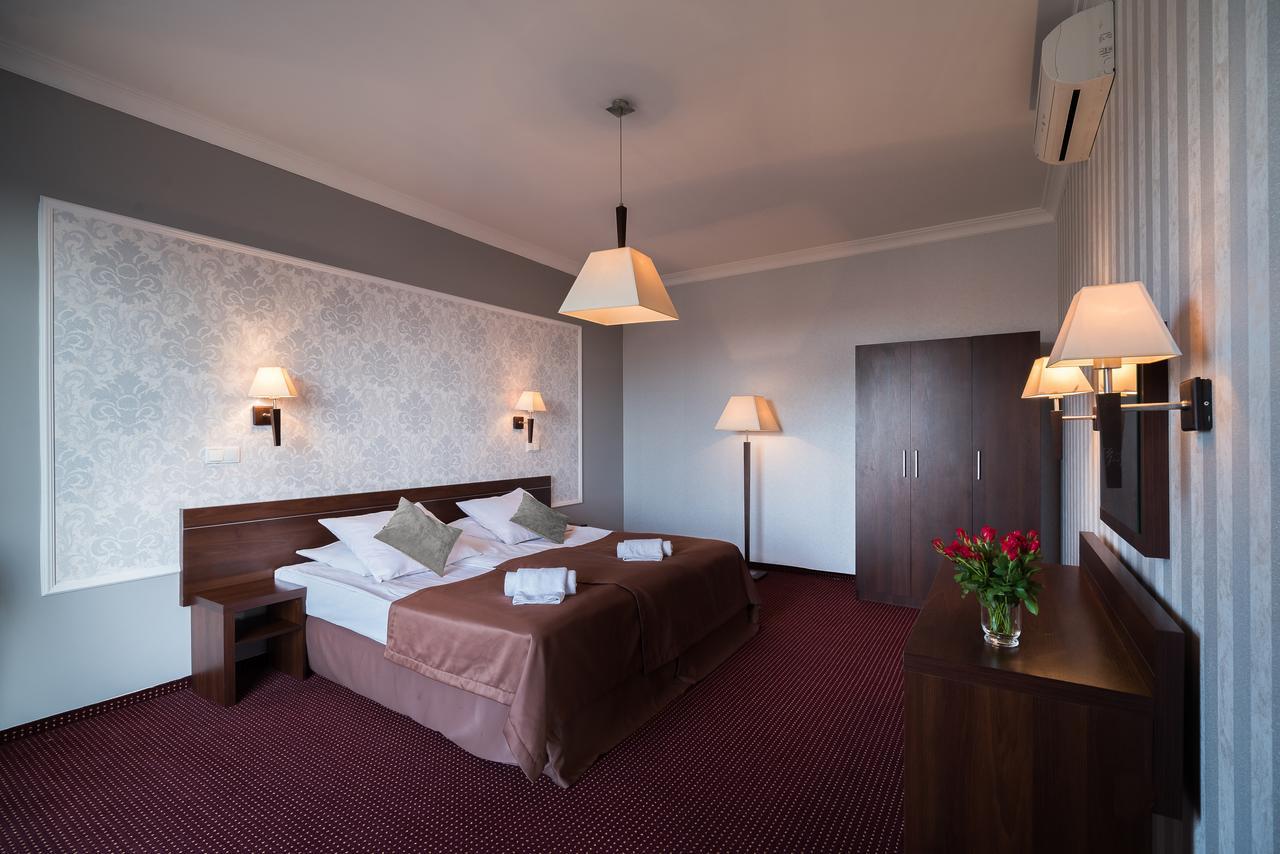 Jasek Premium Hotel فروتسواف المظهر الخارجي الصورة